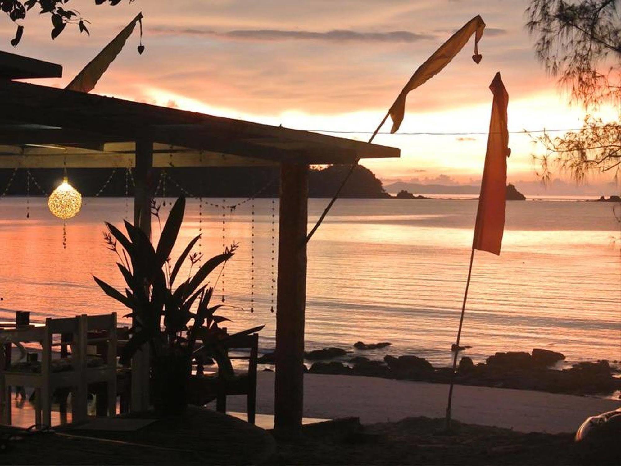 Heaven Beach Resort & Art Đảo Ko Phayam Ngoại thất bức ảnh